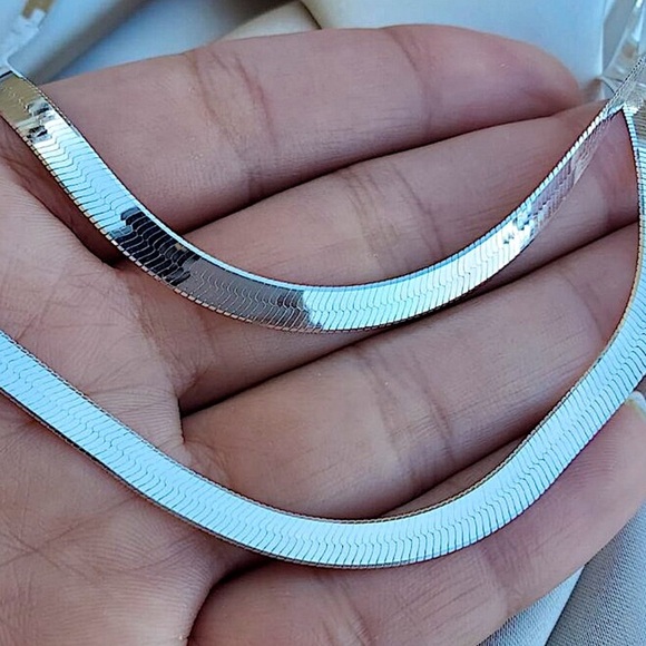 Sterling Silver Herringbone Flat Snake Necklace - Picture 3 of 14